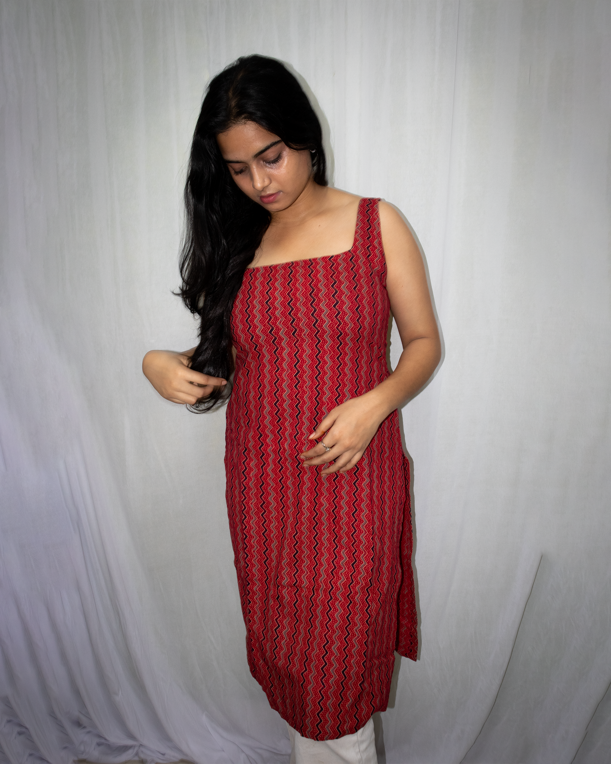 Raahi Long Sleeveless Kurti