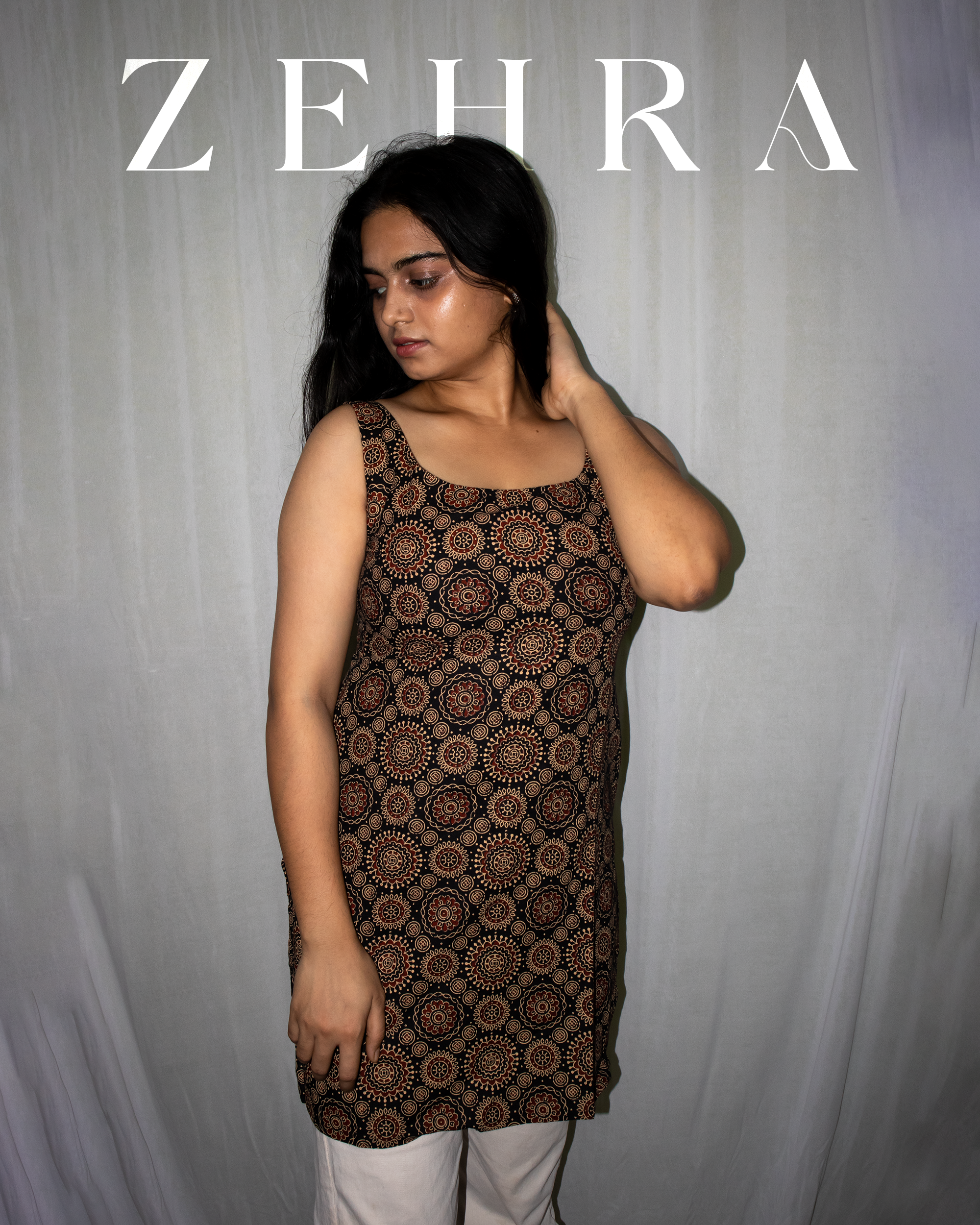 Zehra Deep Back Sleeveless Kurti