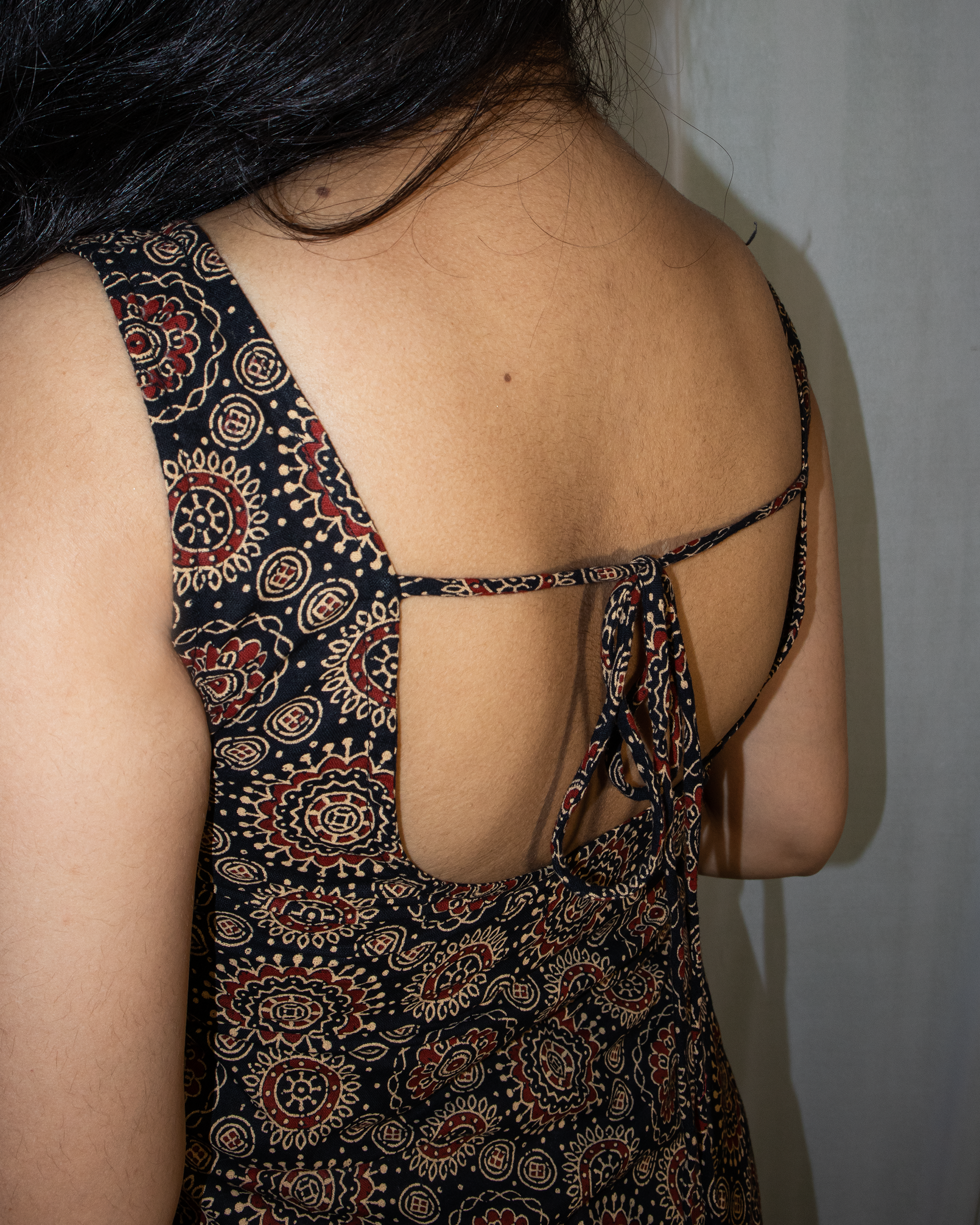 Zehra Deep Back Sleeveless Kurti