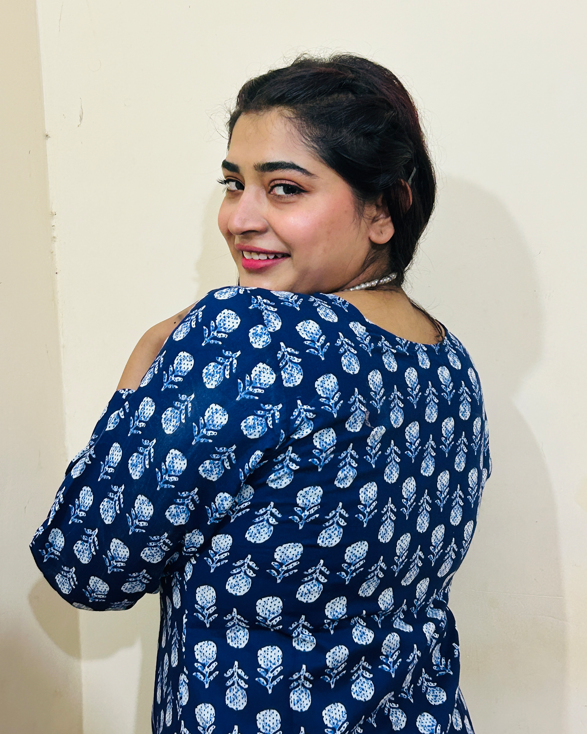 Afsana Notch Neck Sleeve Kurti