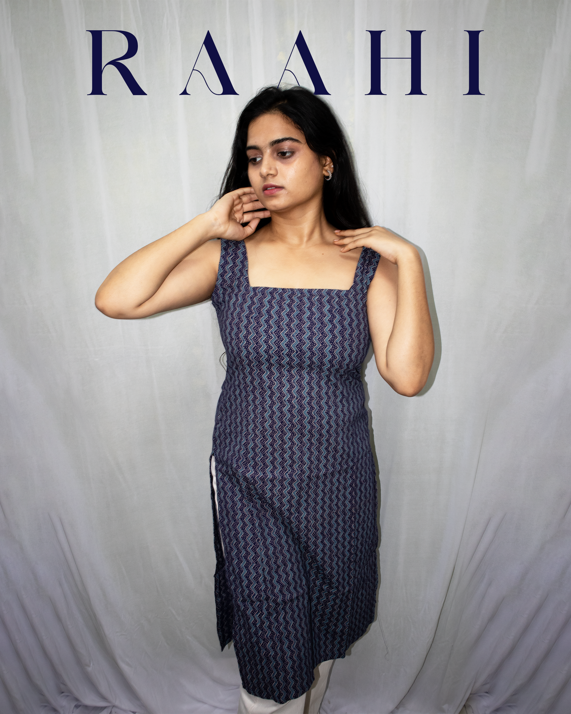 Raahi Long Sleeveless Kurti