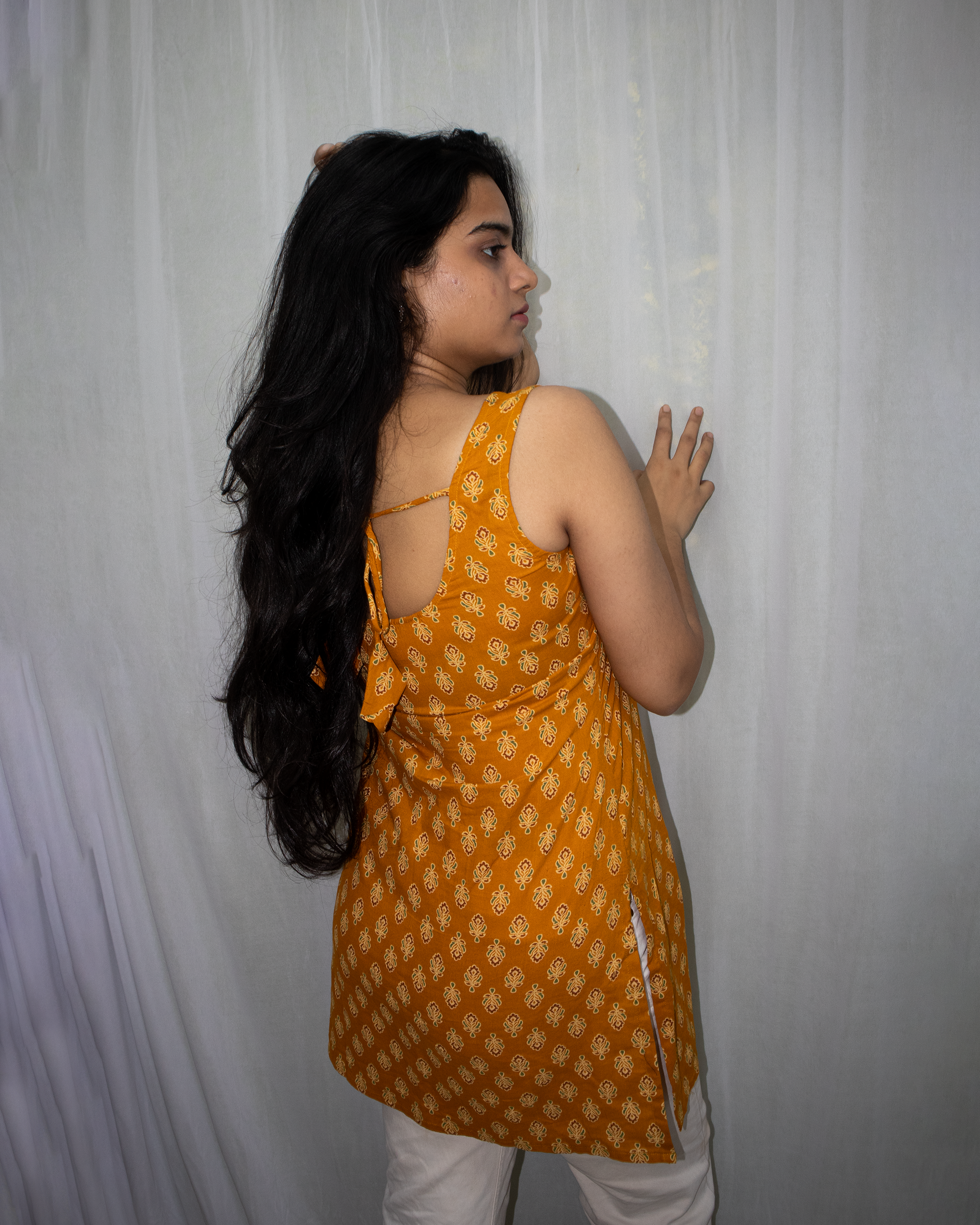 Noor Sleeveless Kurti